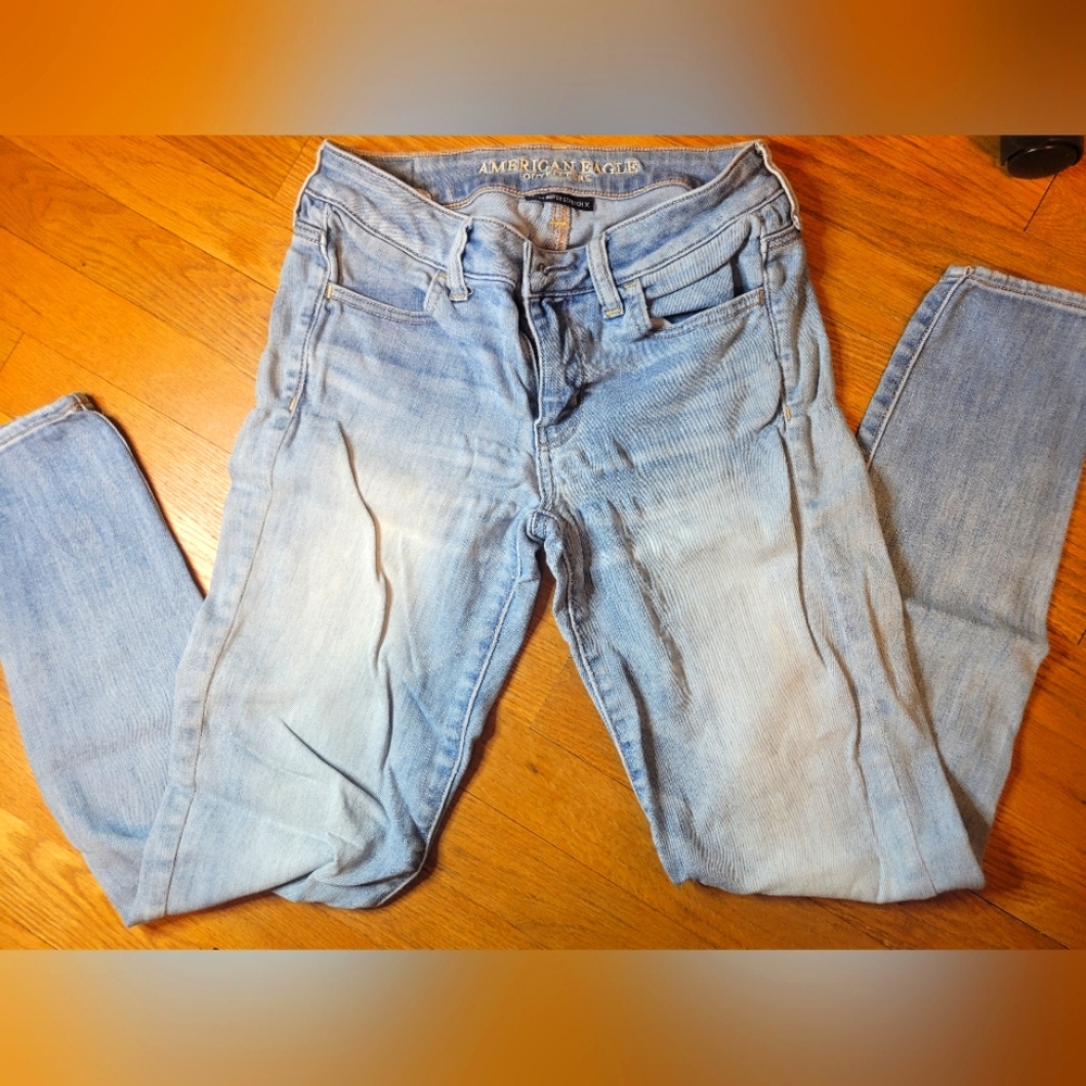 Light denim AE jeans